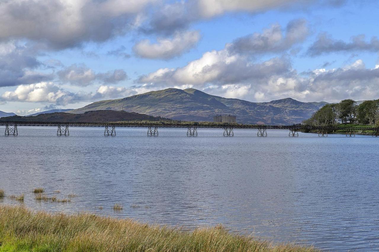 Finest Retreats - Mountain View Villa Trawsfynydd Exterior photo